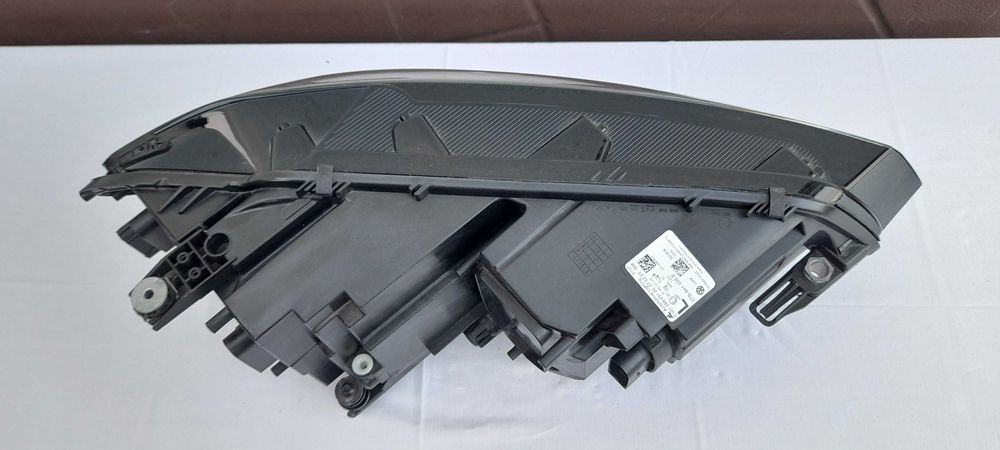 Reflektor przedni lewy VW Touran III Full Led  5TB  2016-