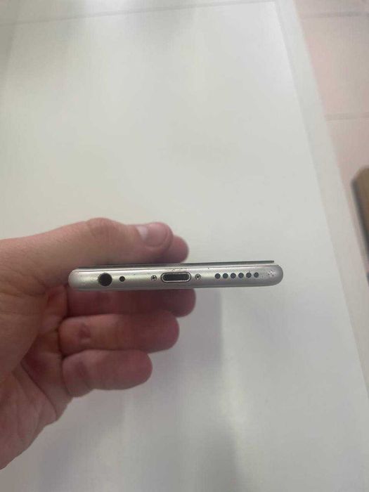 Б/У iPhone 6 - АКБ 78% - не працює мережа