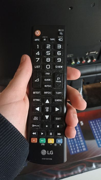 LG 22MT47D-PZ / Monitor - TV64729494461443124