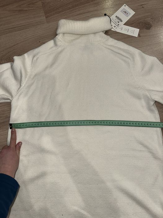 Светер Zara жіночій