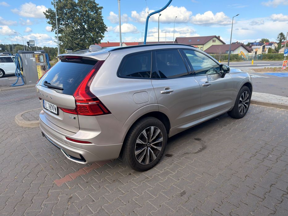 Wynajem Luksusowe VOLVO XC60 B5 AWD 2024r 2.0 Benzyna 250KM 4x4