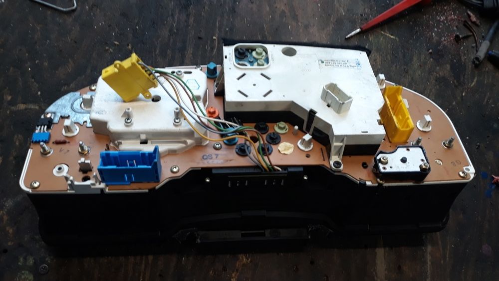 Zegary audi 80 b4 1.9 tdi 1z