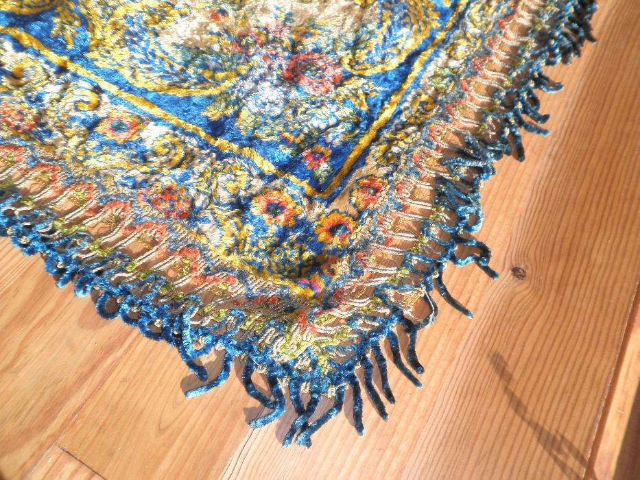 colcha muito antiga e rara