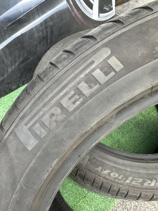 Шины  б/у пара 275/45 R21 Pirelli P zero 22г .