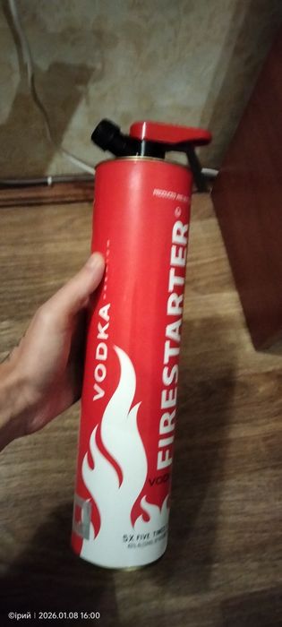 Пустая бутылка для коллекции в виде гогнетушителя