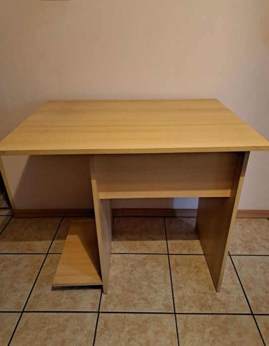 Biurko małe używane za darmo oddam