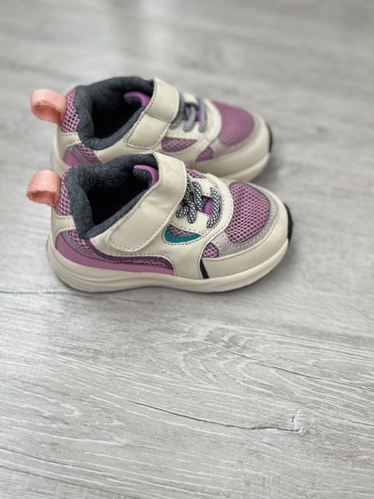 Кросівки Zara