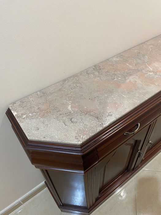 Sapateira mogno e pedra mármore