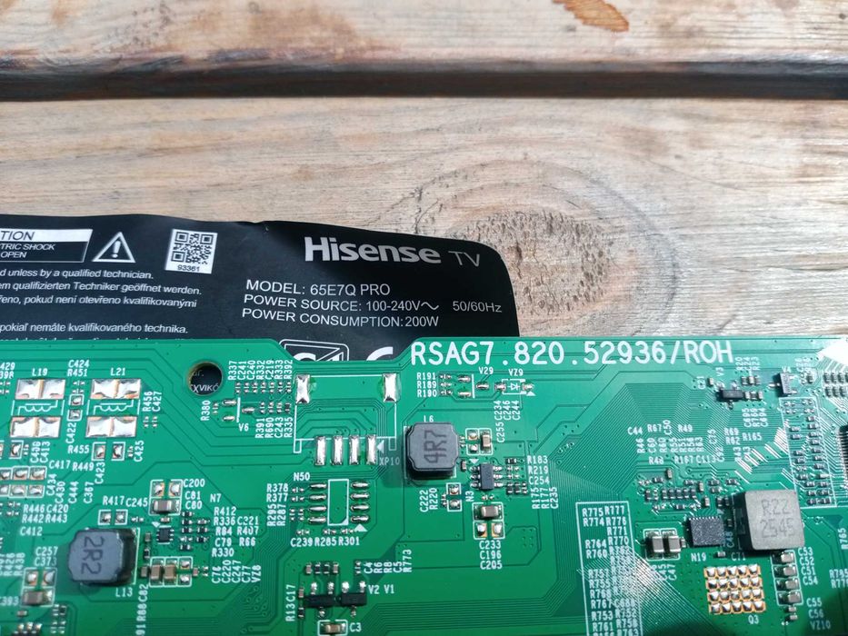 Płyta główna RSAG7.820.520936/ROH zasilacz TV Hisense 65E7Q PRO
