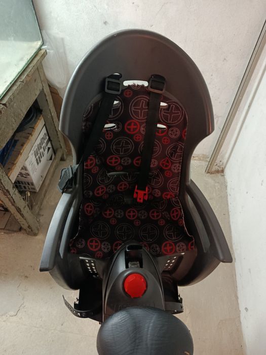 Fotelik Hamax z bagażnikiem