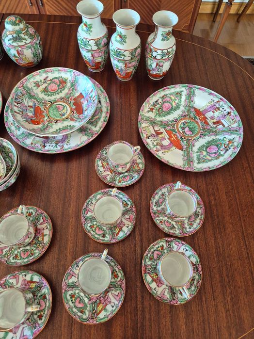 Magnífico Serviço 29 Peças Porcelana Chinesa Rose Medallion – Selo Macau
