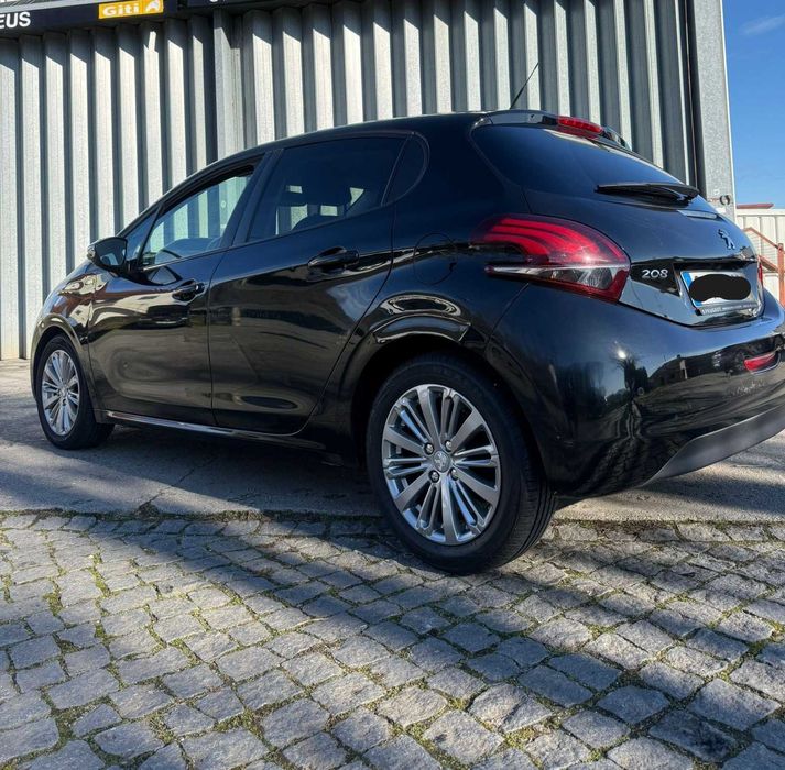 Peugeot 208 1.2 VTi Style / 11/2016 /  132.000 KM
