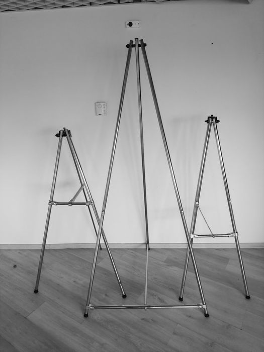 Стеклянные доски  и столы для школы