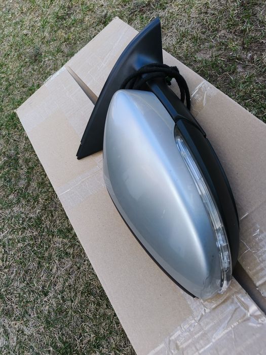 Lusterko prawe Volkswagen Passat B7