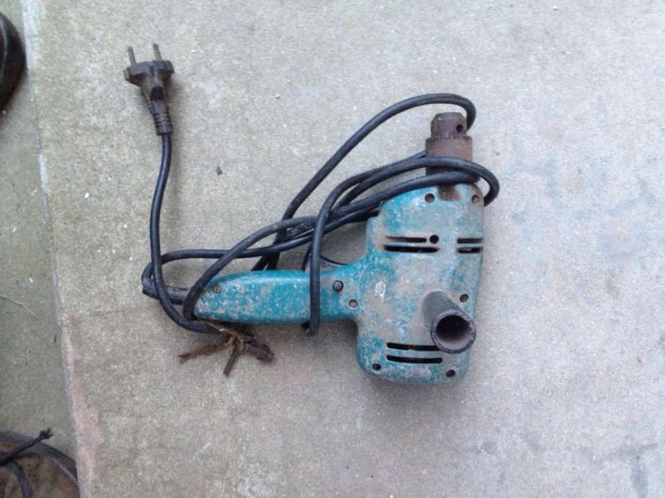 Berbequim B&D antigo