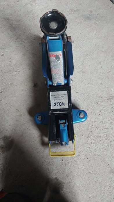 Podnośnik hydrauliczny