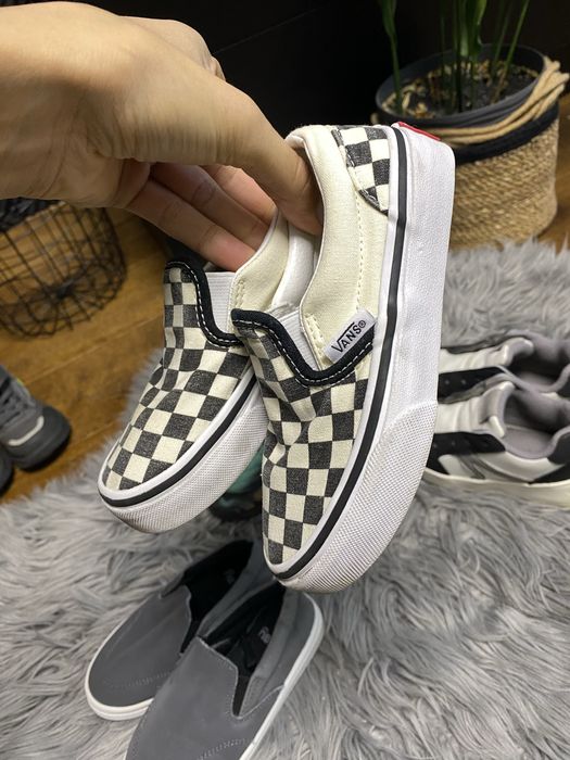 Кросівки zara next sinsay vans