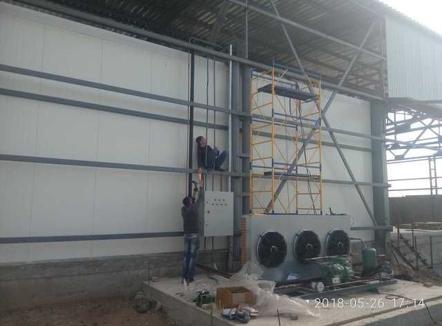 Холодильная камера из сэндвич панелей для хранения заморозки мяса