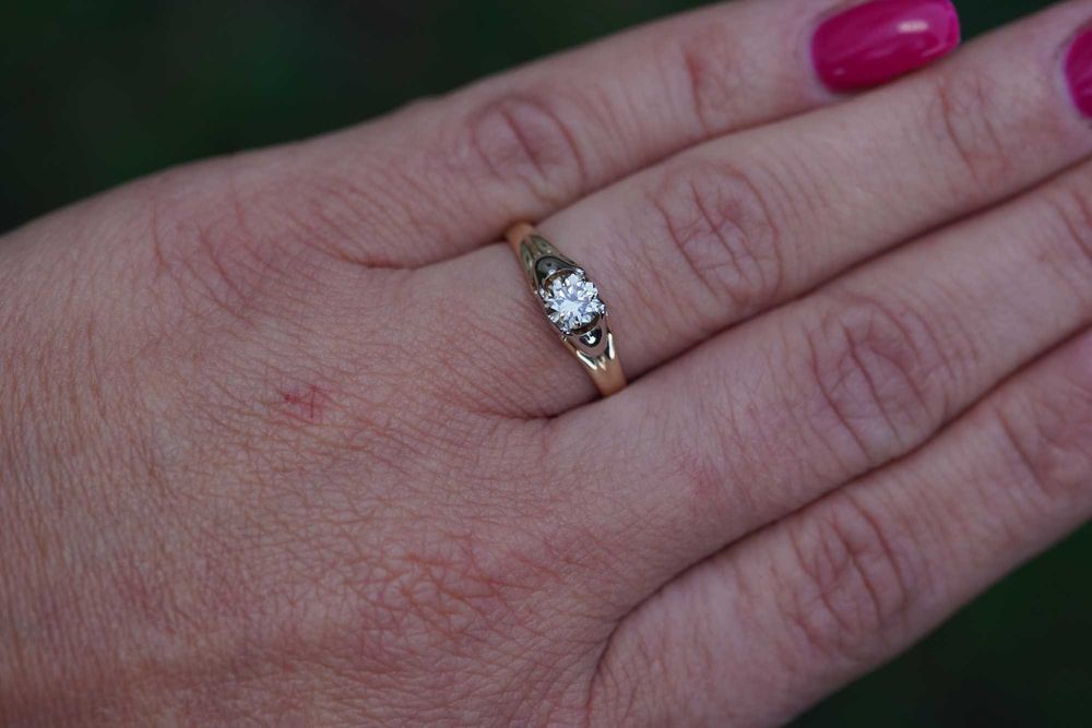 Pierścionek 585 zaręczynowy z diamentem gray 0,51 CT VS1 R13 Certyfika