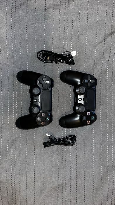 Sony Play Station 4 PRO 1 Tb 2 Pady po serwisie Cicha z Grami x2