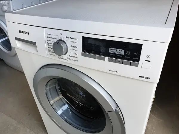 Пральна машина siemens wm14q49u