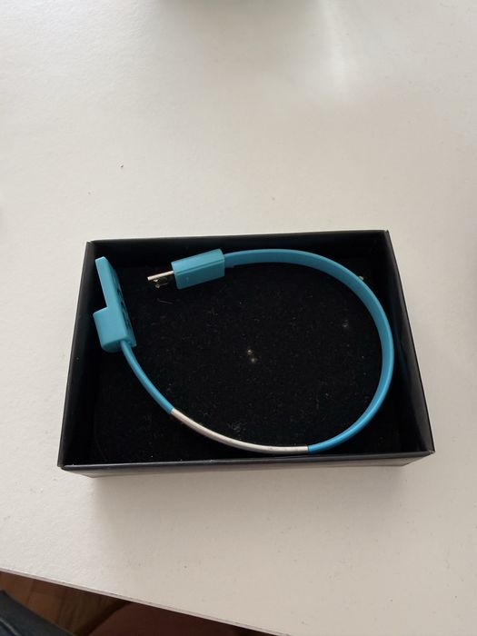 Pulseira Avon com Pen Micro USB
