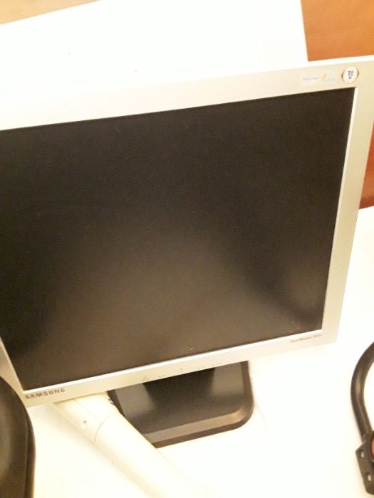 Vendo computador secretaria