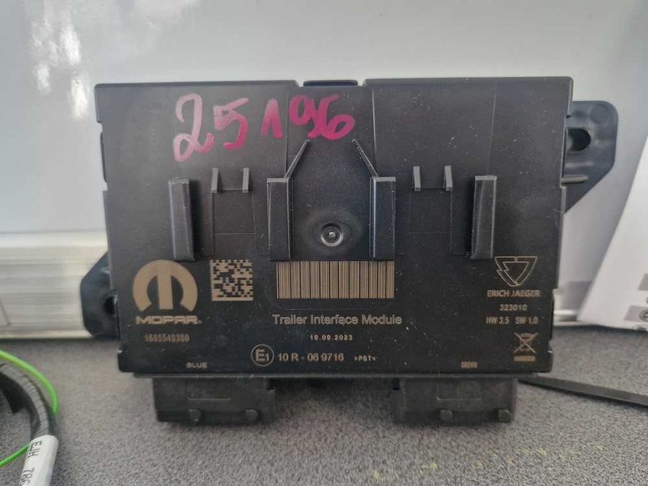 Peugeot 208 II Instalacja Haka Holowniczego