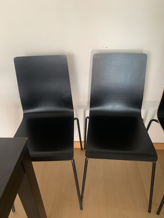 Mesa e 4 cadeiras