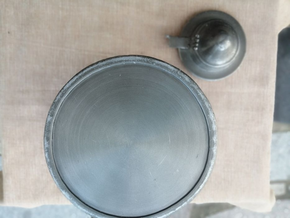 Cafeteira de alumínio muito antiga