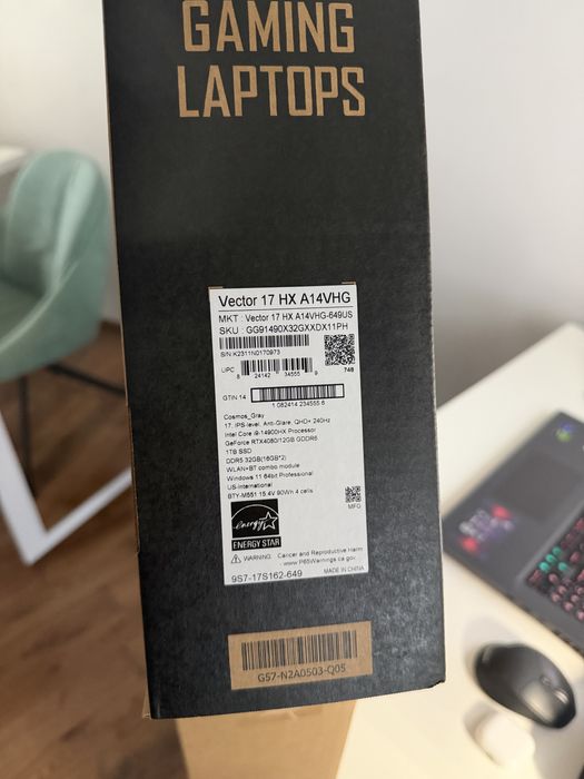 MSI Vector 17HX  A14V