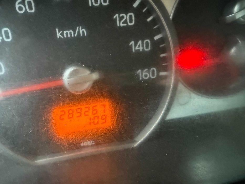 Carrinha Renault Maxity com grua e báscula