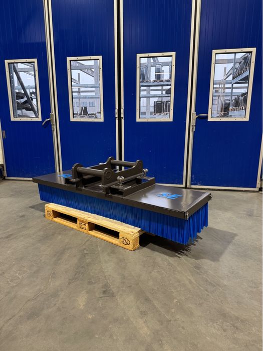 Szczotka / zamiatarka do koparki