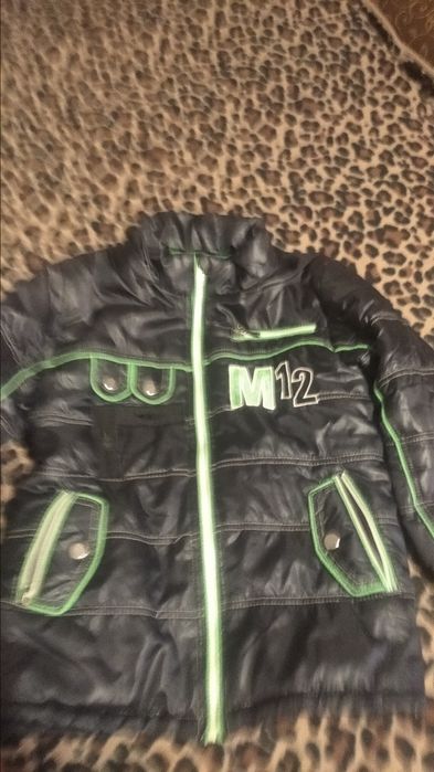 Крутая теплая куртка на мальчика подкладка флис