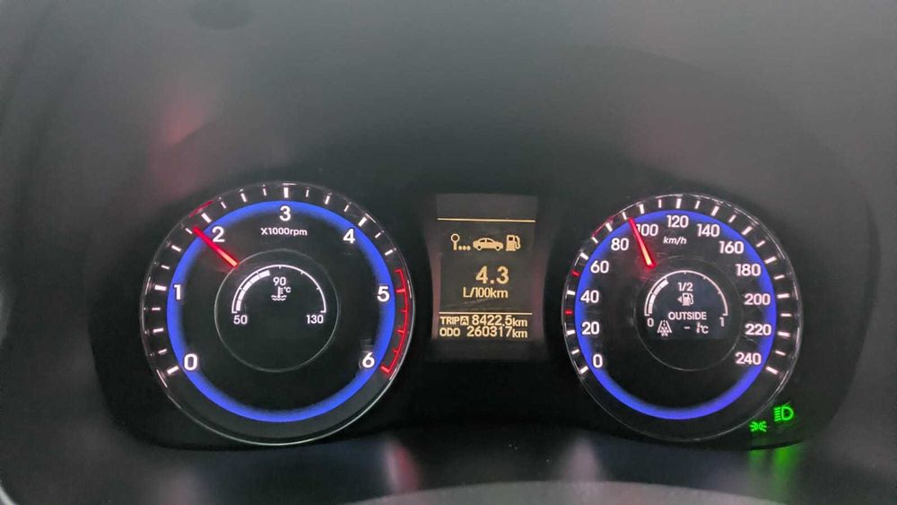 Продам симейний автомобыль