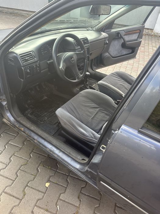 Opel Vectra 2.0