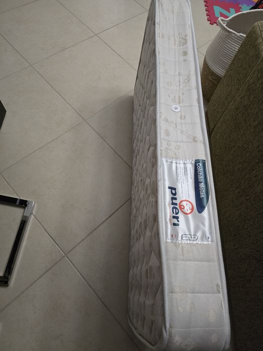 Cama de Bebé  usada bom estado
