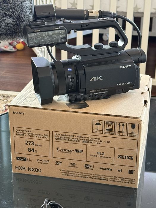 Kamera Sony HXR-NX80 - dodatki