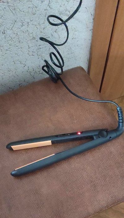 Випрямляч (утюжок) для волосся Remington
