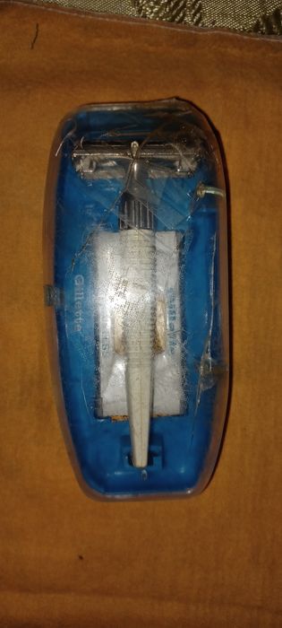 Gillette antiga.