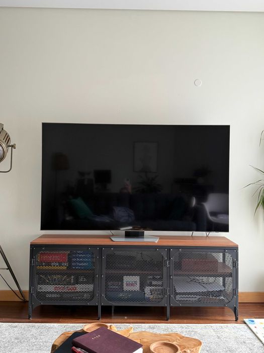 Móvel para TV ou apoio FJÄLLBO, em madeira+metal de qualidade