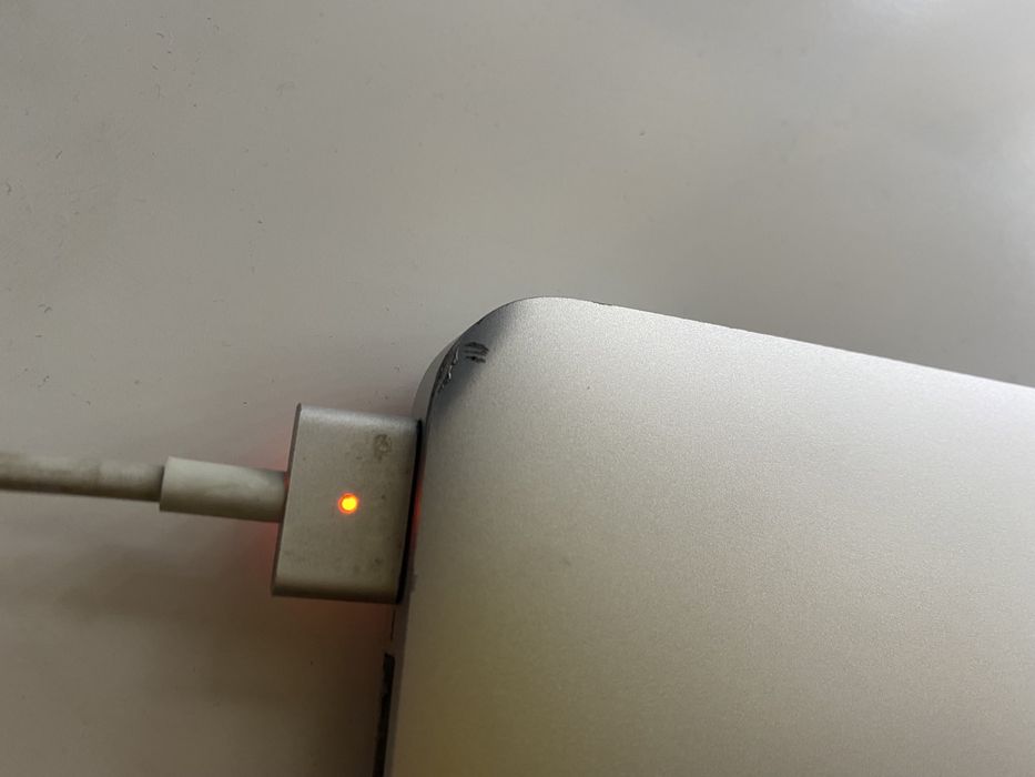 Komputer Laptop Macbook Air 2014 i5 4Gb 120gb ssd 13,3 bateria do wymi