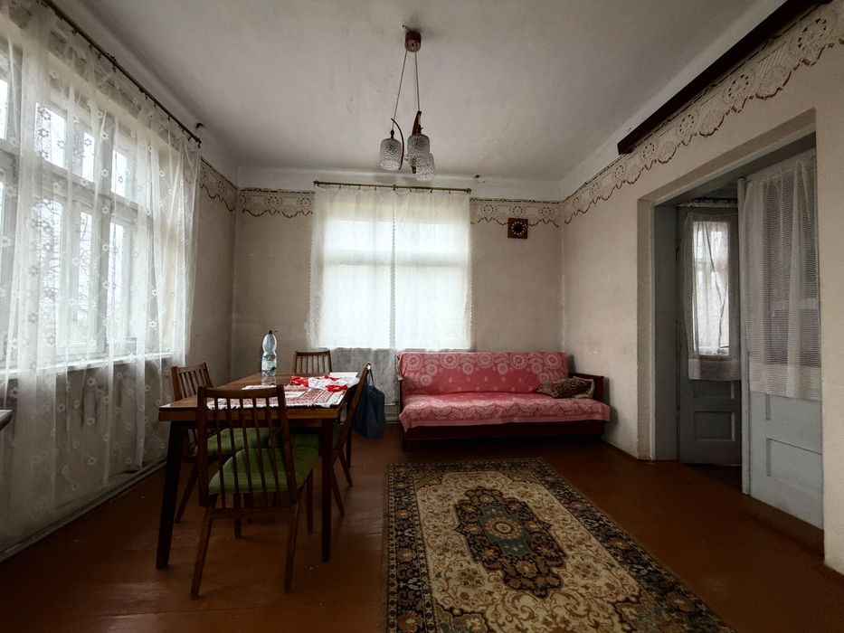 Продаж цегляного Будинку в передмісті Моршина