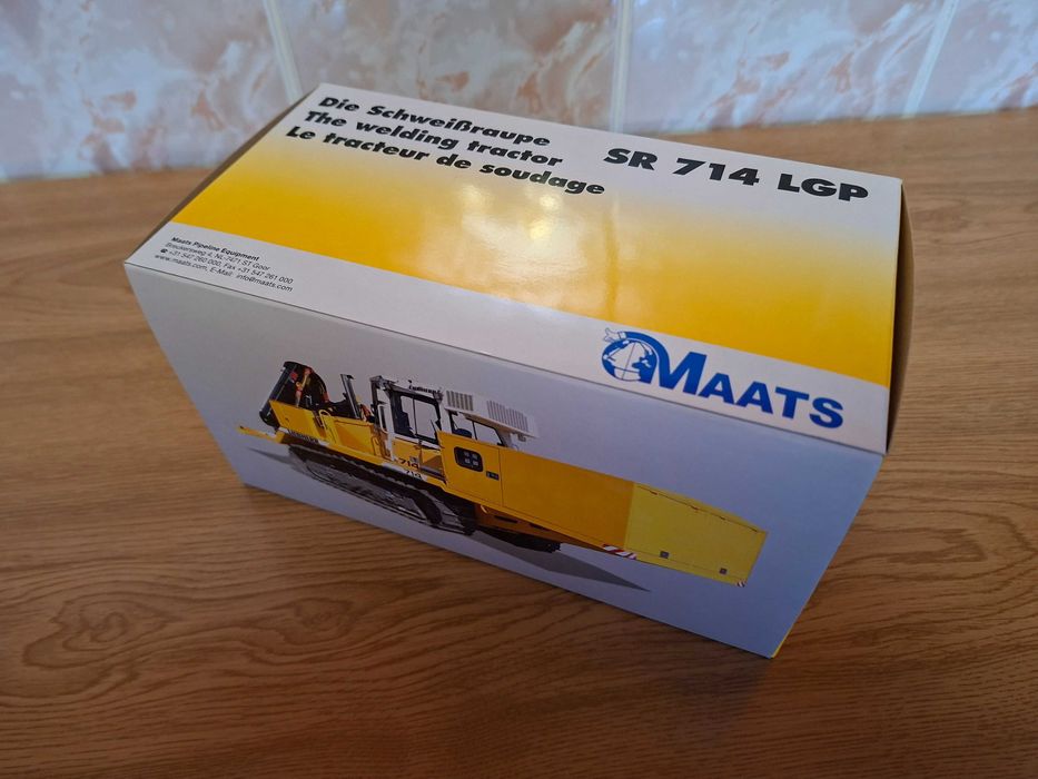 Model LIEBHERR SR 714 welding tractor /1:50 NZG