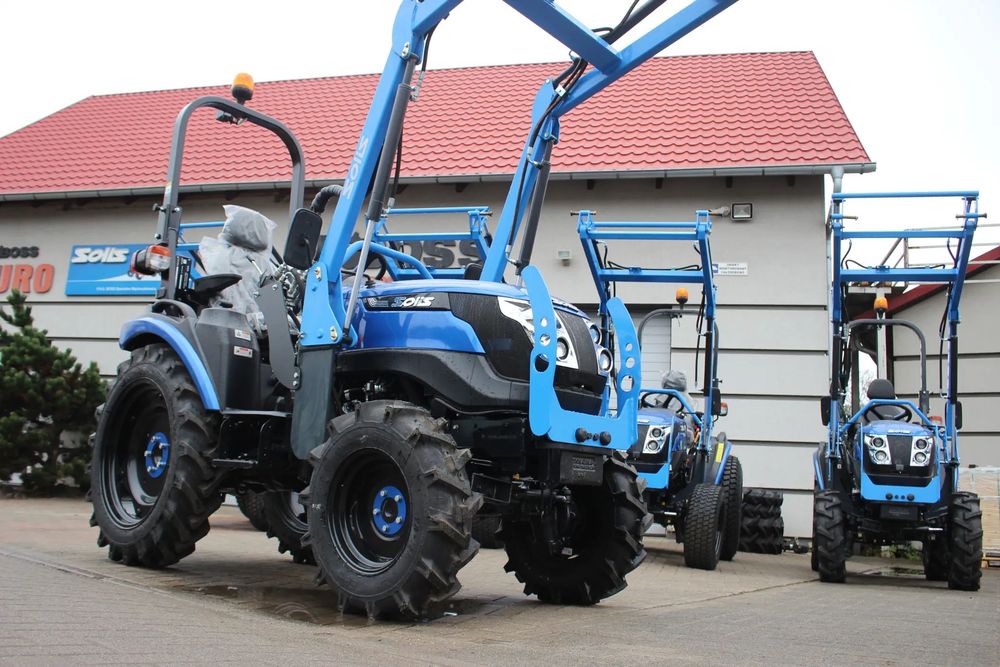 Solis 26 HST  Mini Traktorek Boss Solis 26 HST z ładowaczem czołowym STD