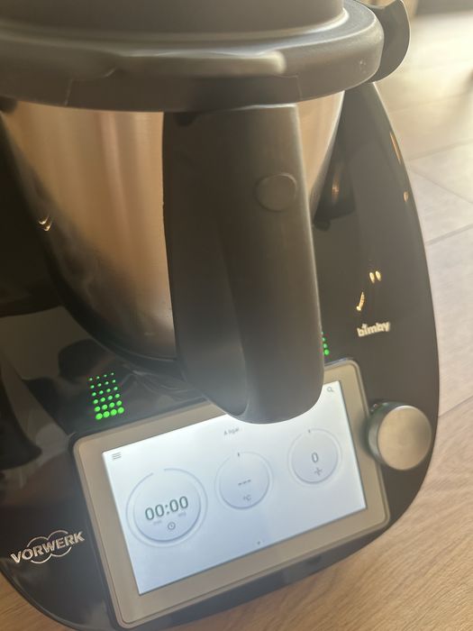 Vendo Bimby TM6 preta com OFERTA de Copo extra