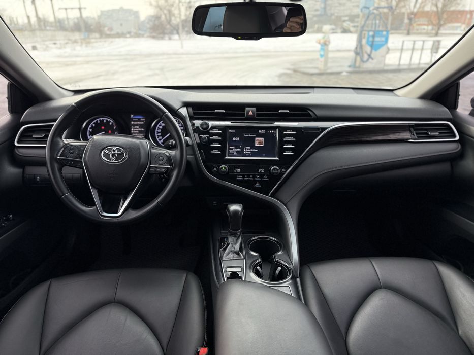 Toyota Camry official