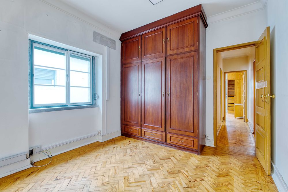 Apartamento Moradia T4 + Sótão Loures