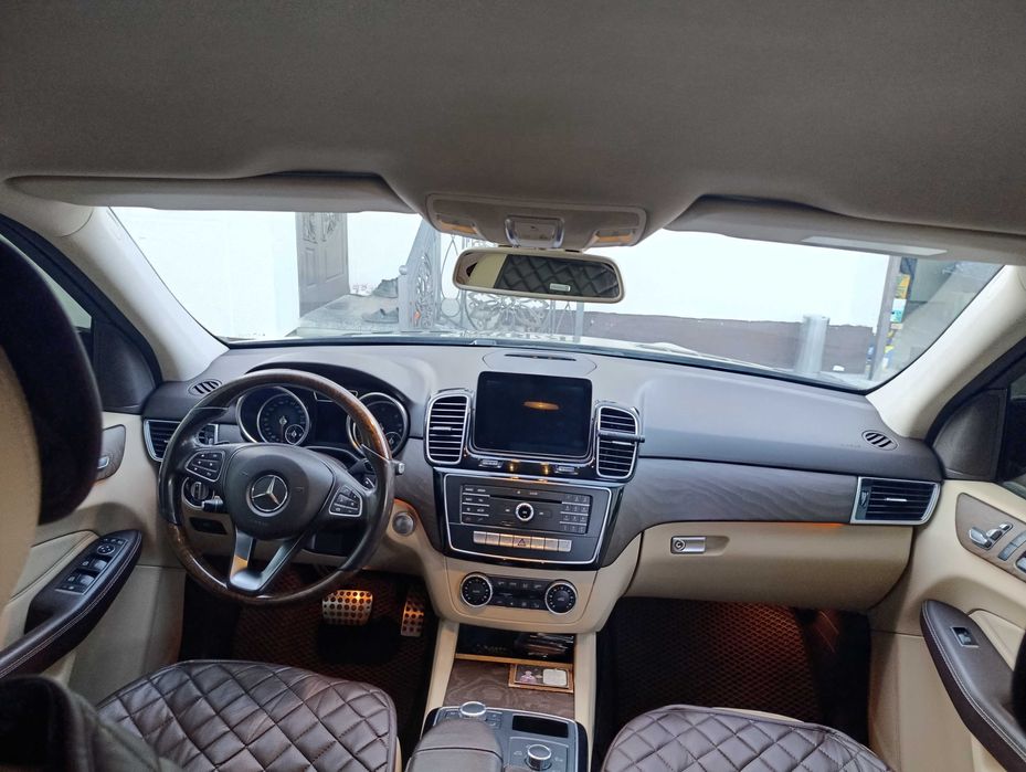 У продажу Мерседес GLE250