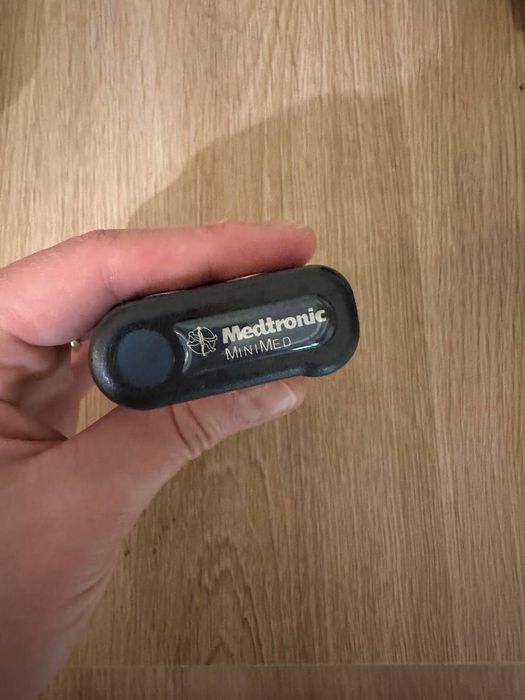 Інсулінова помпа Medtronic Minimed 715